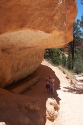 Sarah and Emma at Bryce Canyon