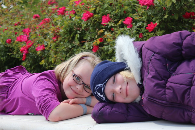 Emma and Sarah at Columbia River Temple