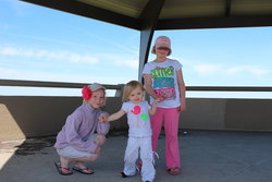 Emma, Sarah and Kaitlyn overlooking Pendleton, Oregon