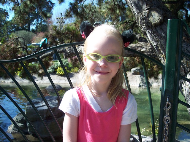 Emma waiting in line to meet the fairies at Disneyland