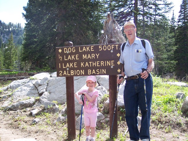 Hike to Dog Lake